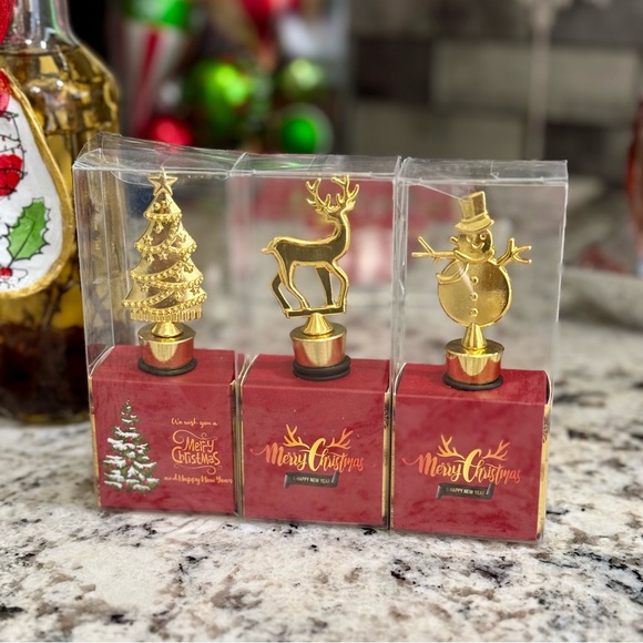 FREE WINE BOTTLE TOPPER with the purchase of an Oyster Shell or Trinket Shell - Picture 2 of 4